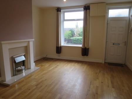 2 bedroom Terraced House to let in Common Lane, East Ardsley, WF3