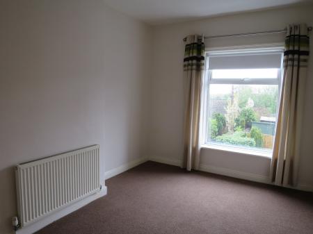 2 bedroom Terraced House to let in Common Lane, East Ardsley, WF3