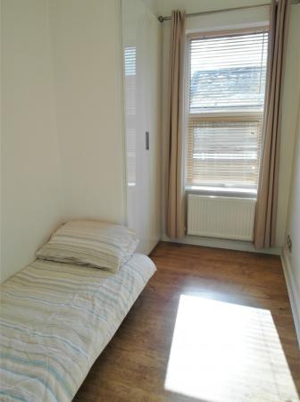 2 bedroom Terraced House to let in New Bank Street, Morley, LS27