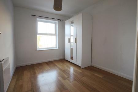 2 bedroom Flat to let in 108a Queen Street, Morley, LS27
