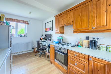 2 bedroom Terraced House for sale in Hepworth Avenue, Churwell, LS27