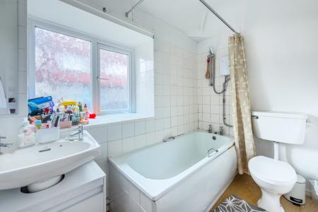 2 bedroom Terraced House for sale in Hepworth Avenue, Churwell, LS27