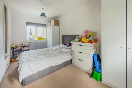 2 bedroom Terraced House for sale in Hepworth Avenue, Churwell, LS27