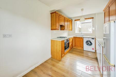 2 bedroom Terraced House for sale in Hepworth Avenue, Churwell, LS27