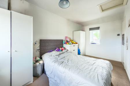 2 bedroom Terraced House for sale in Hepworth Avenue, Churwell, LS27