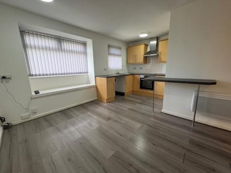 1 bedroom Studio flat to let in Chalner Close, Morley, LS27