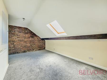 2 bedroom Terraced House to let in Fountain Street, Morley, LS27