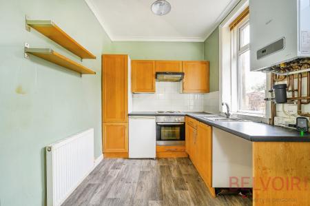 2 bedroom Terraced House for sale in Troy Road, Morley, LS27