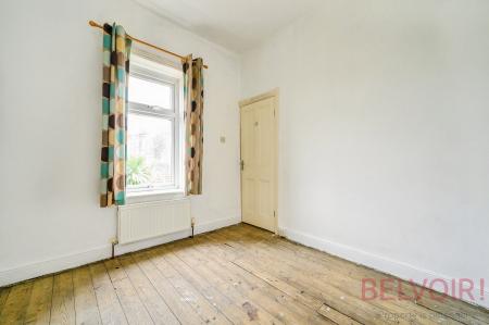 2 bedroom Terraced House for sale in Troy Road, Morley, LS27