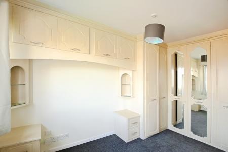 3 bedroom Semi-detached house to let in Marston Avenue, Morley, LS27