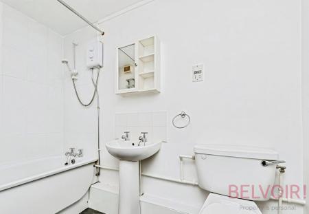 2 bedroom Flat to let in Fountain Street, Morley, LS27