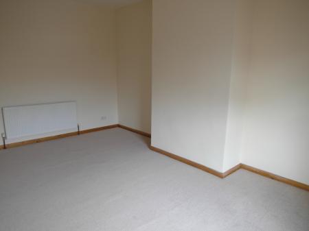 1 bedroom Terraced House to let in Bruntcliffe Road, Morley, LS27