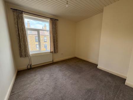 2 bedroom Terraced House for sale in Union Road, Liversedge, WF15