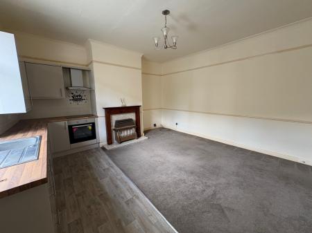 2 bedroom Terraced House for sale in Union Road, Liversedge, WF15