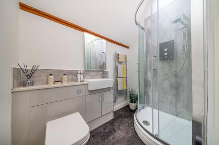 2 bedroom Apartment to let in Priestley Manor, Peel Street, Morley, LS27