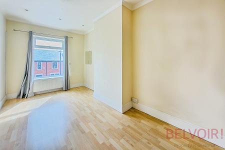 2 bedroom Terraced House for sale in King Street, Morley, LS27