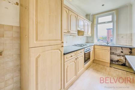 2 bedroom Terraced House for sale in King Street, Morley, LS27
