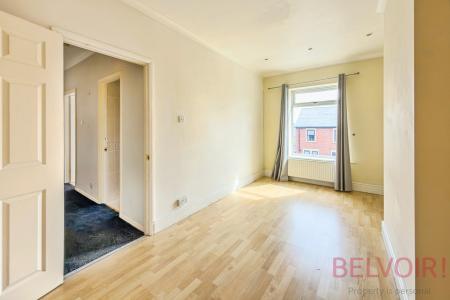 2 bedroom Terraced House for sale in King Street, Morley, LS27