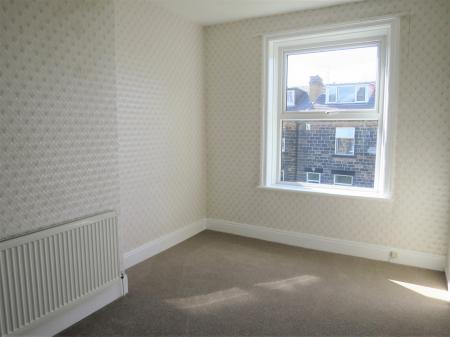 3 bedroom Terraced House to let in Cardigan Avenue, Morley, LS27