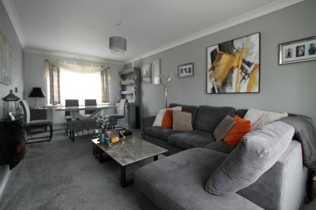 2 bedroom Semi-detached house to let in Albert Drive, Morley, LS27