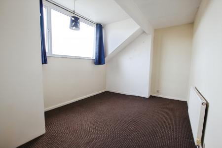 2 bedroom Terraced House to let in New Bank Street, Morley, LS27