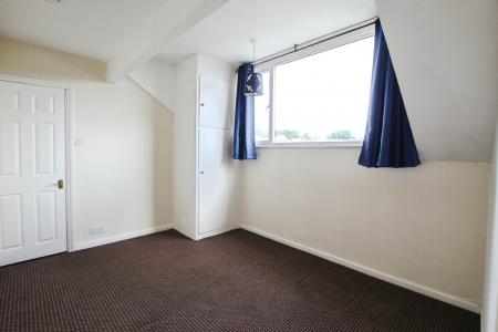 2 bedroom Terraced House to let in New Bank Street, Morley, LS27