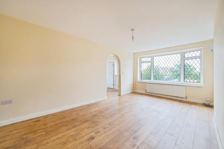 2 bedroom Semi-detached bungalow for sale in Wharfedale Rise, Tingley, WF3
