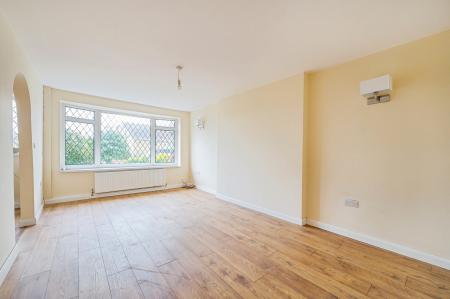2 bedroom Semi-detached bungalow for sale in Wharfedale Rise, Tingley, WF3
