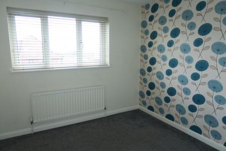 2 bedroom Semi-detached house to let in Ibbetson Road, Churwell, LS27