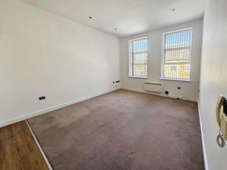 1 bedroom Flat for sale in Peel Court Peel Street, Morley, LS27