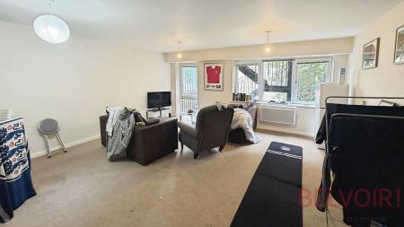 2 bedroom Flat for sale in Queen Street, Morley, LS27