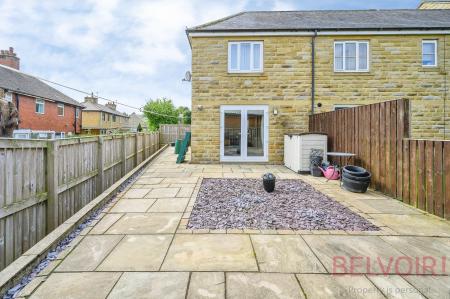 2 bedroom Town house for sale in Dartmouth Mews, Morley, LS27