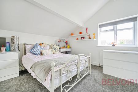 4 bedroom Semi-detached bungalow for sale in Thornleigh Avenue, Wakefield, WF2