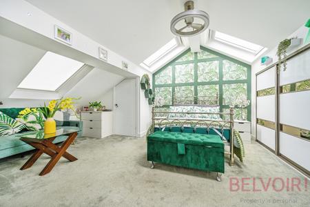 4 bedroom Semi-detached bungalow for sale in Thornleigh Avenue, Wakefield, WF2