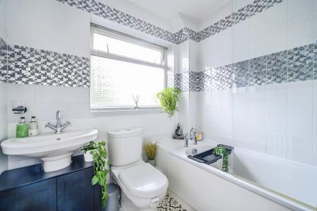 3 bedroom Terraced House for sale in Primrose Walk, Morley, LS27