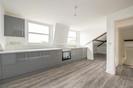 1 bedroom Flat to let in High Street, Morley, LS27