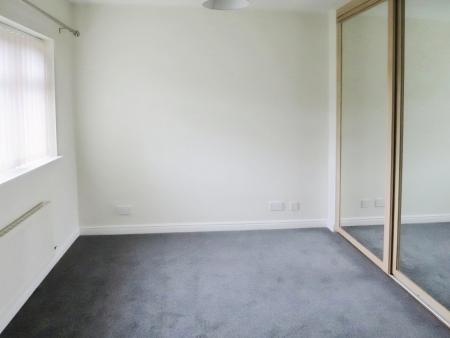 3 bedroom Detached house to let in Springfield Road, Morley, LS27