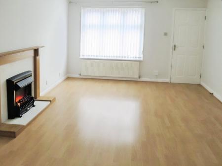 3 bedroom Detached house to let in Springfield Road, Morley, LS27