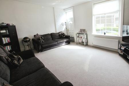 2 bedroom Terraced House to let in Syke Road, Tingley, WF3