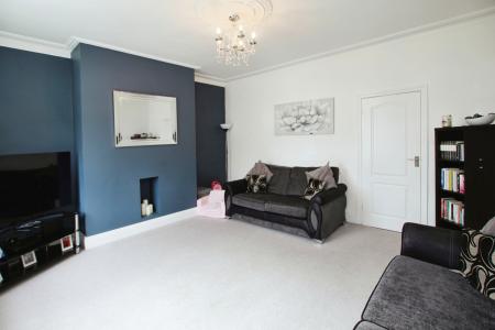 2 bedroom Terraced House to let in Syke Road, Tingley, WF3