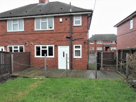 2 bedroom Semi-detached house to let in Winrose Avenue, Middleton, LS10