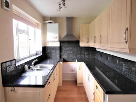 2 bedroom Semi-detached house to let in Winrose Avenue, Middleton, LS10