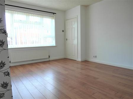 2 bedroom Semi-detached house to let in Winrose Avenue, Middleton, LS10