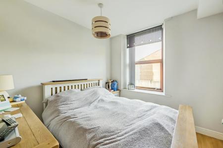 2 bedroom Flat for sale in Commercial Street, Morley, LS27