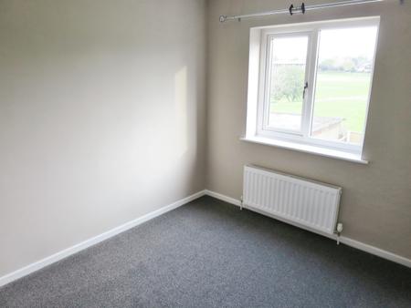 4 bedroom Detached house to let in Bruntcliffe Drive, Morley, LS27