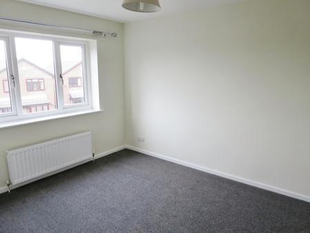 4 bedroom Detached house to let in Bruntcliffe Drive, Morley, LS27