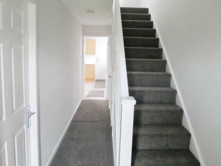 4 bedroom Detached house to let in Bruntcliffe Drive, Morley, LS27