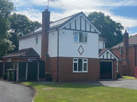 4 bedroom Detached house for sale in Bron Y Gamlas, Pontcysyllte