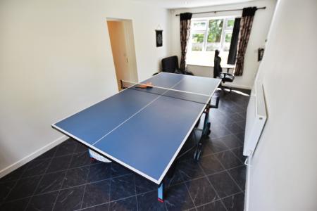 4 bedroom Detached house for sale in Bron Y Gamlas, Pontcysyllte