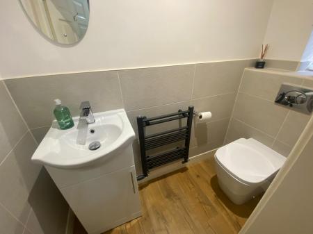 4 bedroom Detached house for sale in Bron Y Gamlas, Pontcysyllte